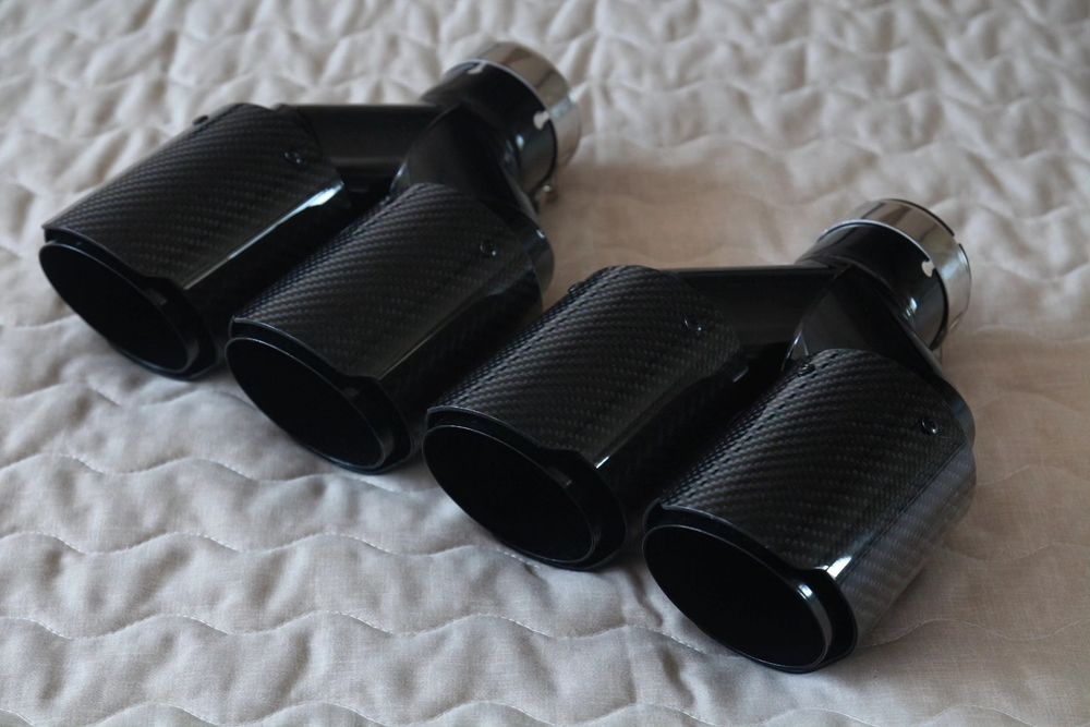 Насадки на глушник із справжнього карбона з глянцю чи мата Akrapovic