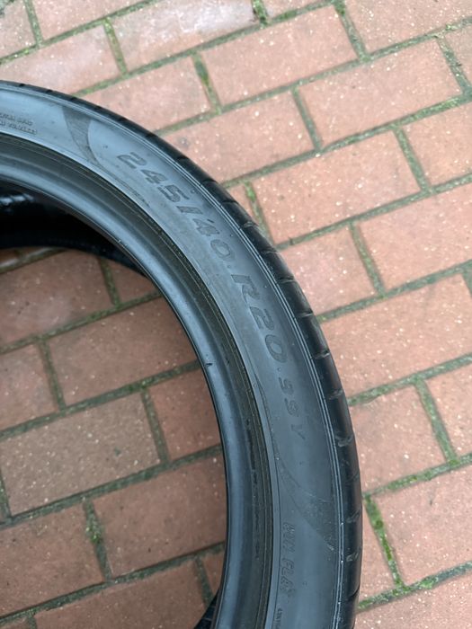 Opona Pirelli P Zero 99y 245/40 R20 Runflat dot  3721