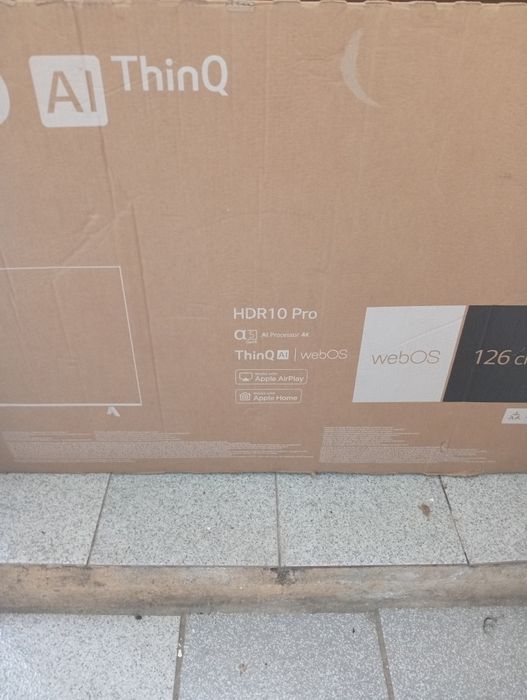 Vendo Smart TV LG uhd 50 ", tem o ecrã partido mas tenho a caixa e o resto dos componentes estão a