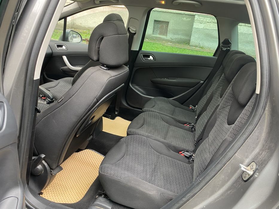 автомобіль Пежо 308 1.6 дизель