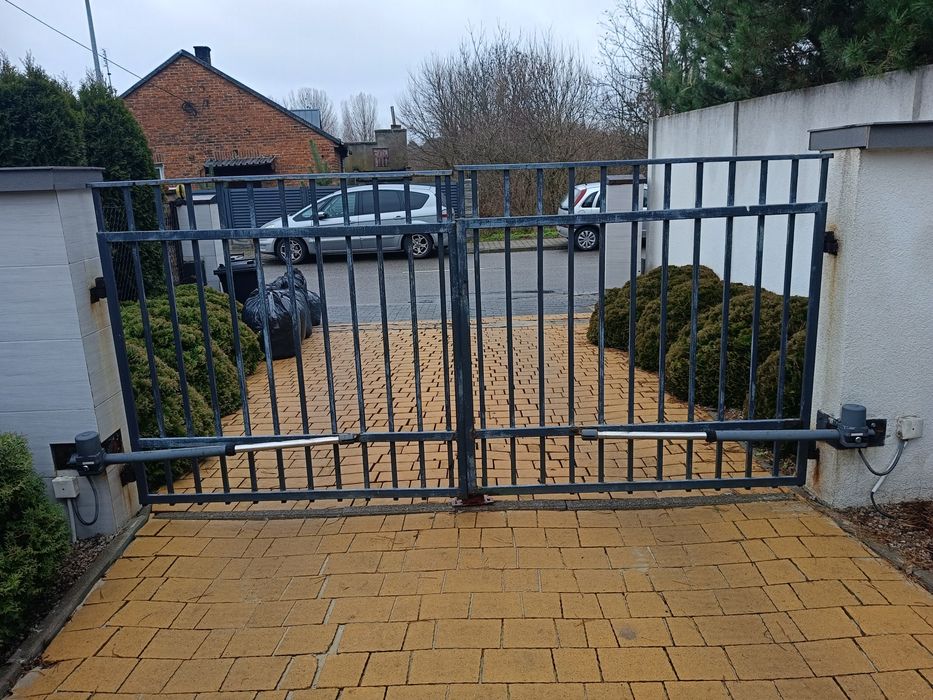 Sprzedam brame dwuskrzydłowa