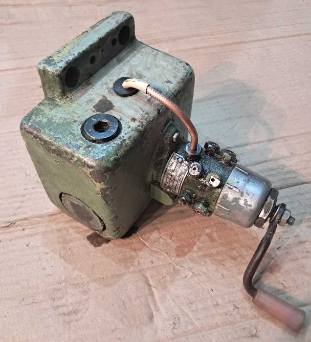 Лубрикатор насос мастильний плунжерний С17-12 (Насос смазочный С17-12)