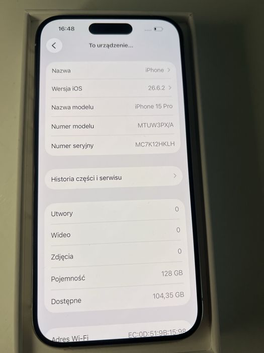 iPhone 15 pro idealnym stanie