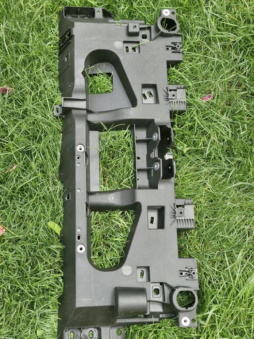 Панель установочна VW ID.4 "телевізор" код: 11G 805 563 B