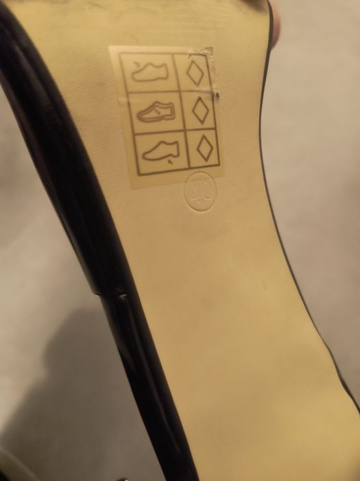 Damskie sandałki na szpilce 10 cm, kolor czarny,rozmiar 40