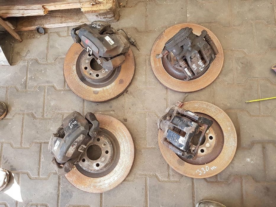 Audi S4 A4 B8 08-11 3.0 Tfsi Zaciski Hamulcowa Tarcze