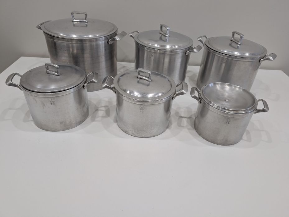 Conjunto de 6 panelas alumínio fundido.
