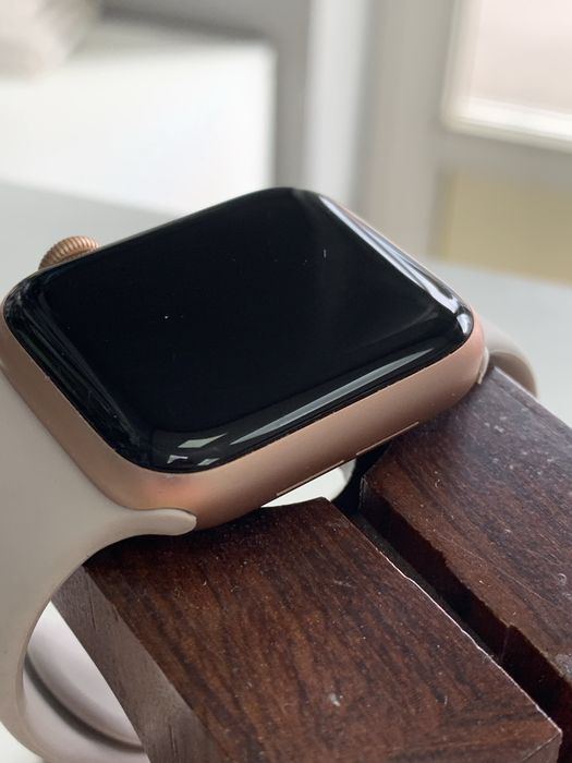 Оригінальні Apple watch series 4 40 mm rose gold