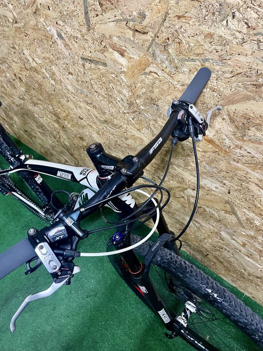 Bicicleta KTM MYROON roda 29 carbono