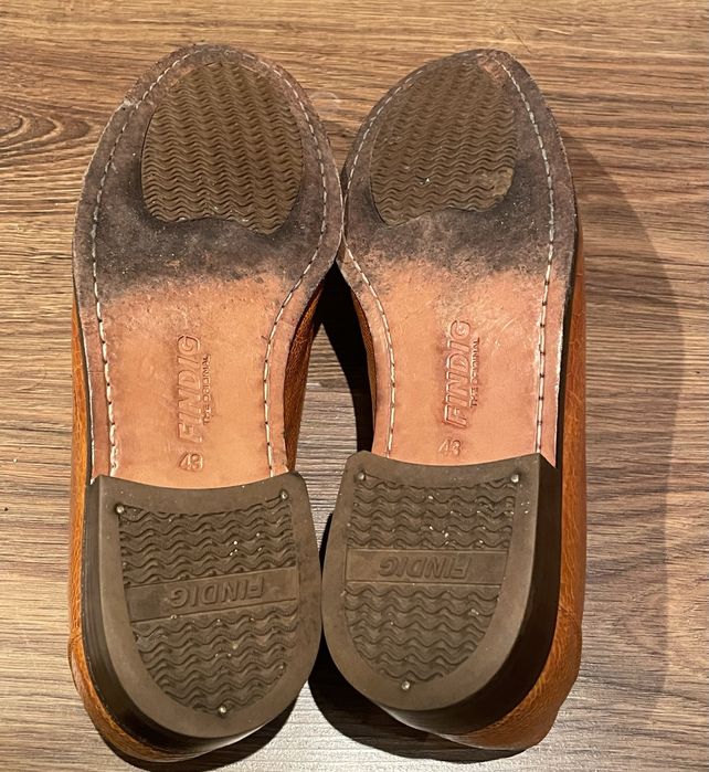 Byty meskie ze skóry strusia roz. 43