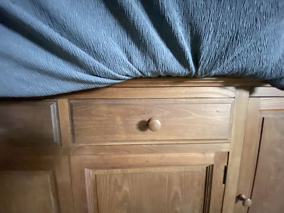 Vendo móvel em castanho antigo