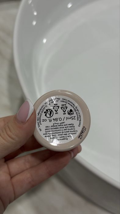 Крем для обличчя та крем навколо очей MELUME