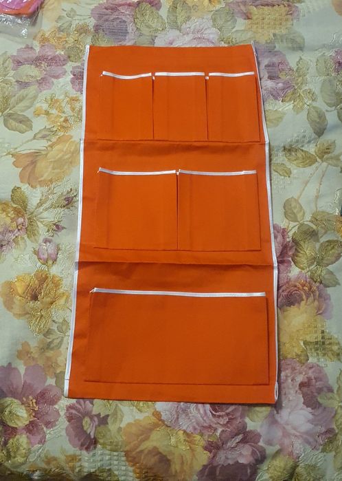 Органайзер. Новий.
Має 6 карманчиків.
Розмір 70см×35см.
Будуть питання