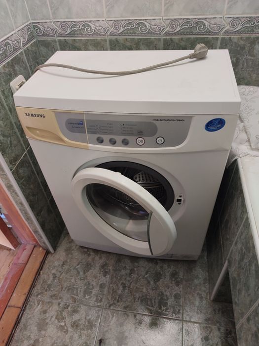 Продам пральну машинку SAMSUNG