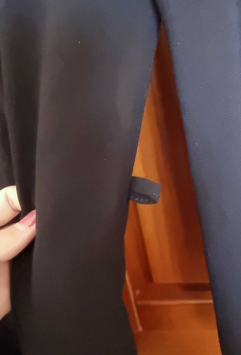 Vestido preto com transparência nas mangas Primark, tamanho 34