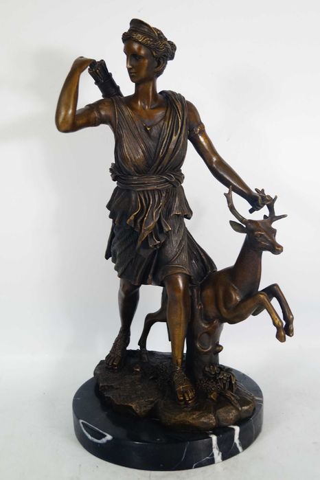 DIANA Z JELENIEM figura z brązu polowanie rzeźba dla myśliwego