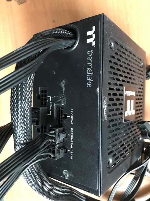 Блок живлення Thermaltake SMART BM2 (BM3) 750W. Стандарт 80+ bronze.