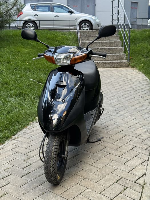 Скутер,мопед Suzuki Lets 3 бабочка Контейнер