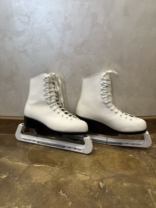 Ковзани CCM Pirouette