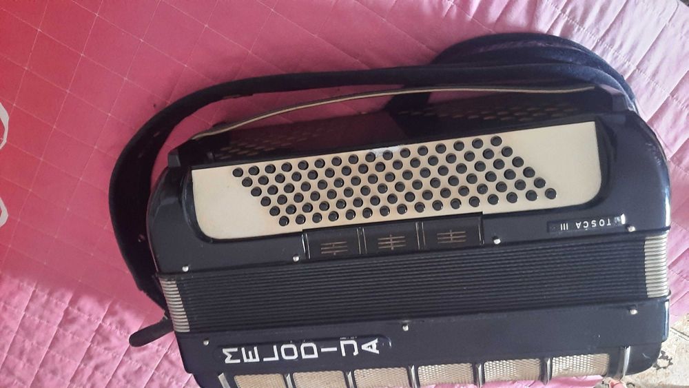 Vendo acordeom marca Melodia