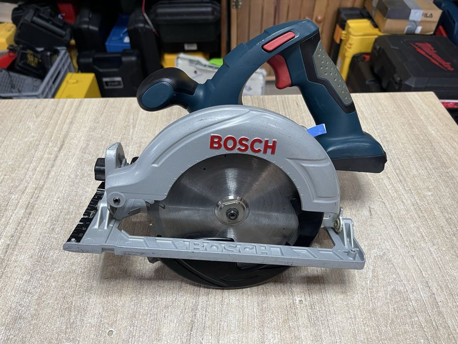 Bosch GKS 18V-Li / акумуляторна дискова пила Бош 18V