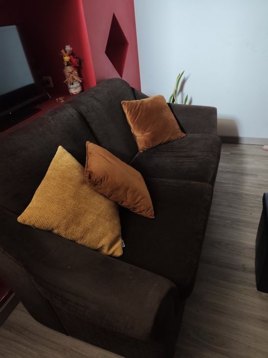 2 sofás de  2 lugares
