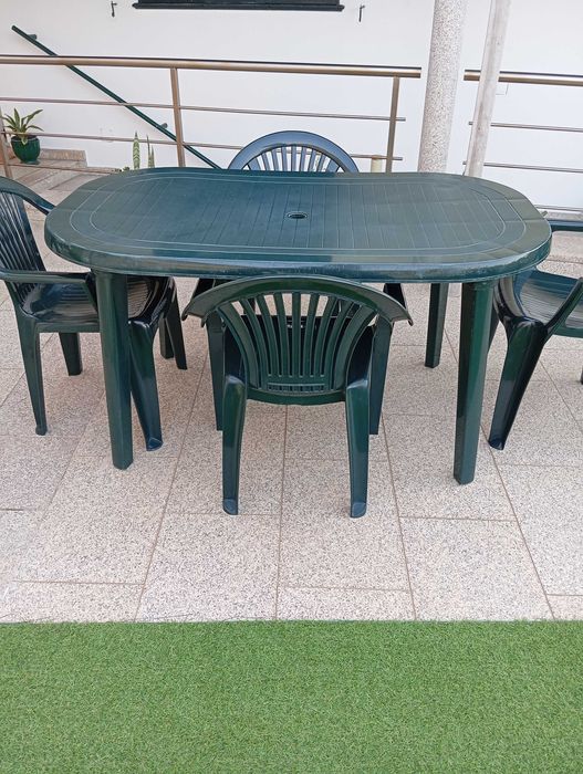Mesa para jardim c/ 4 cadeiras