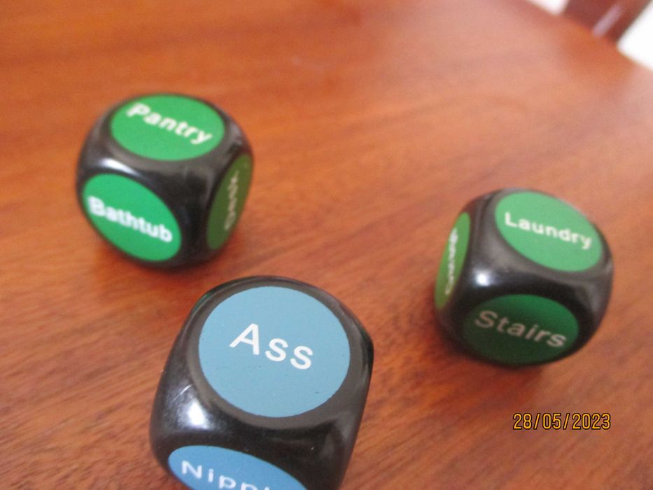 3 dados para jogo de adultos