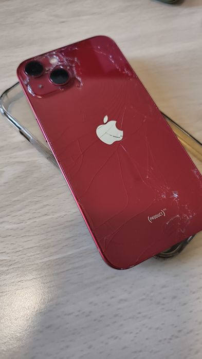 Iphone 13 vermelho