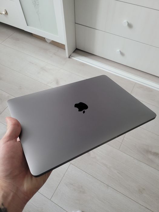 Mackbook Pro 2017 A1708 i5/256 Apple новий стан