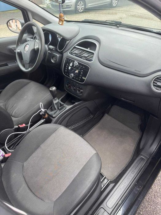Fiat Punto 1.3 Multijet 2013 – Económico e Bem Estimado