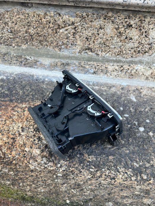 Grelha traseira AC - Audi A6 C8