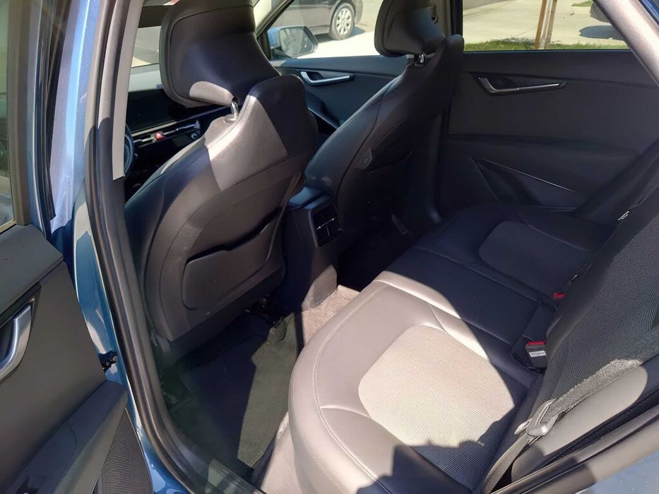 Kia Niro EX Hybrid      2023