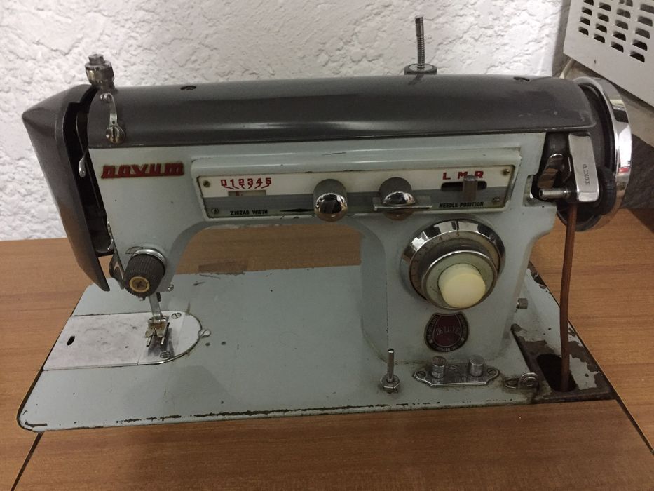 Máquina de costura antiga