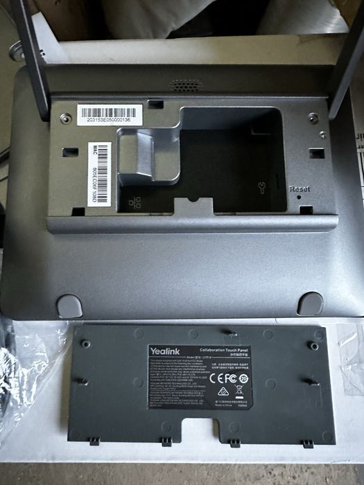 Сенсорна панель для відеоконференцій Yealink CTP18