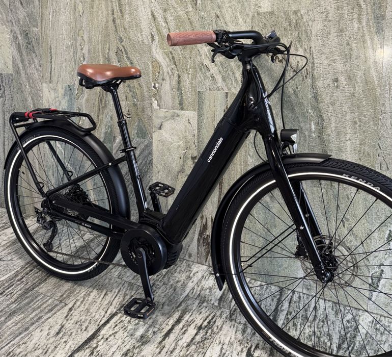 Електровелосипед Cannondale Adventure N E O 28 в чудовому стані