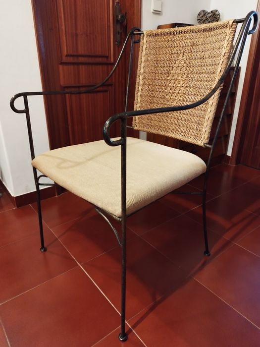 Cadeira braços em Ferro