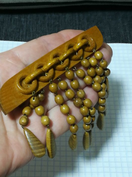 Заколка из можжевельника. Винтаж.
