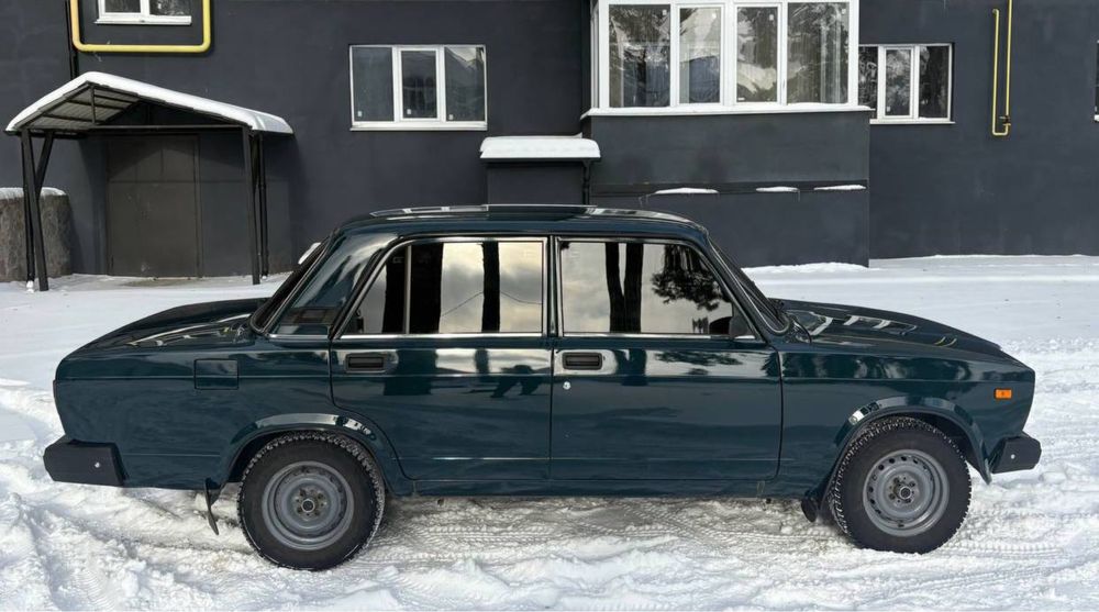 Автомобіль ваз 2107