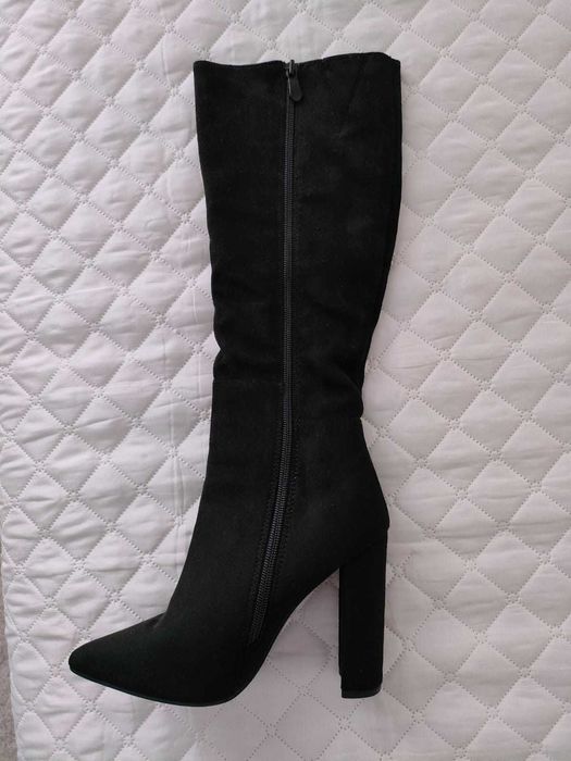 Kozaki damskie zamszowe na słupku czarne rozmiar 36