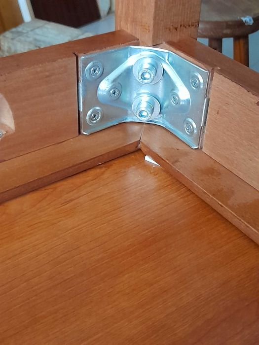 Mesa em madeira de cerejeira maciça, dois tampos ler descrição abaixo.