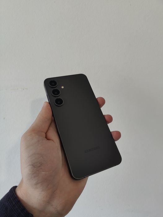 Samsung s24 FE Black 8/128gb Neverlock