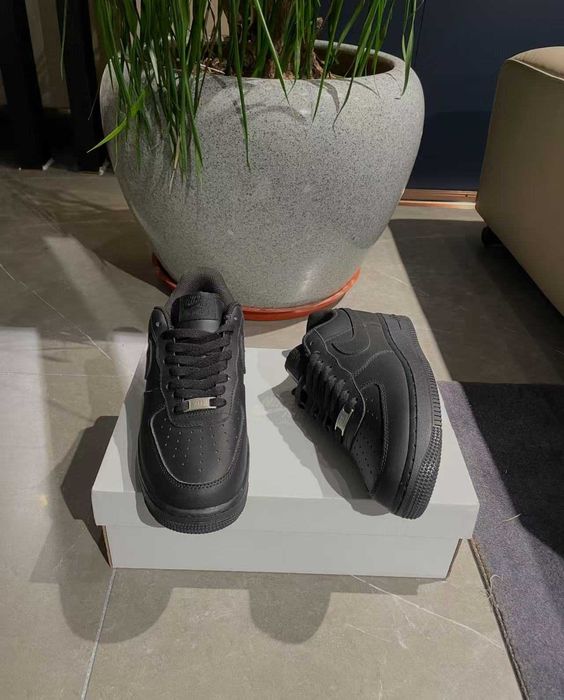 Buty Nike_Air_Force_1_Czarny 42