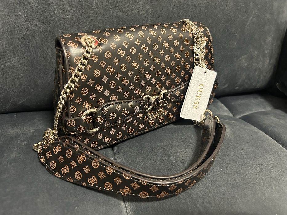 Torebka guess monogram na łańcuszku