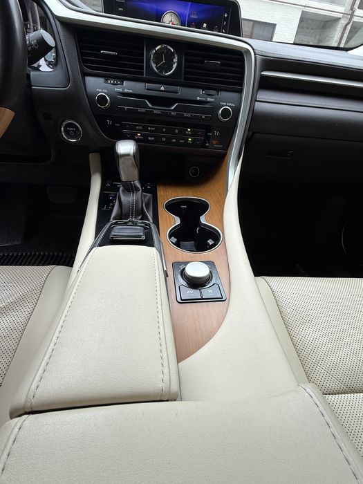 Продам lexus rx 450h 2019