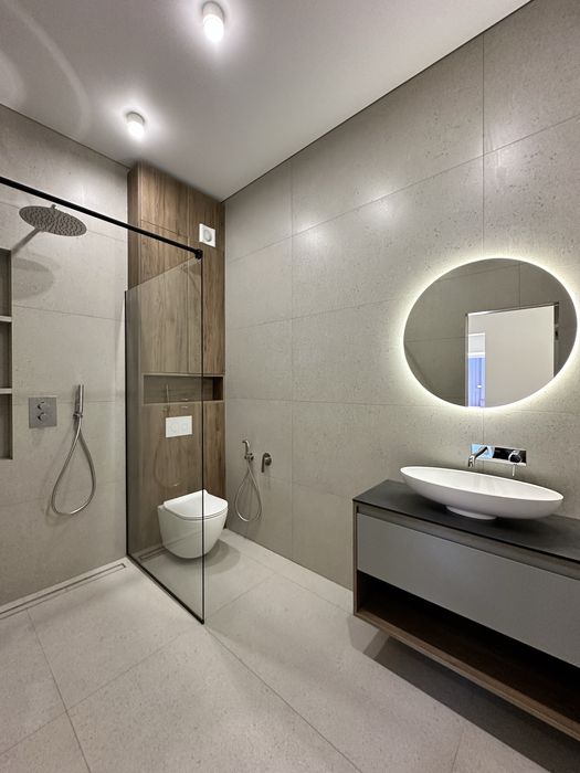 НОВИЙ одноповерховий будинок з дизайнерським ремонтом у закритому КМ !