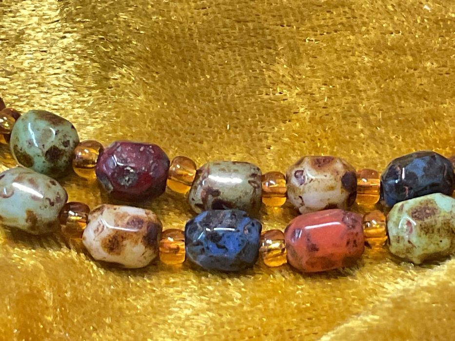 Colar duplo pedras cores mistas 130 cm