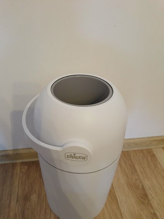 Nowy kosz na pieluchy