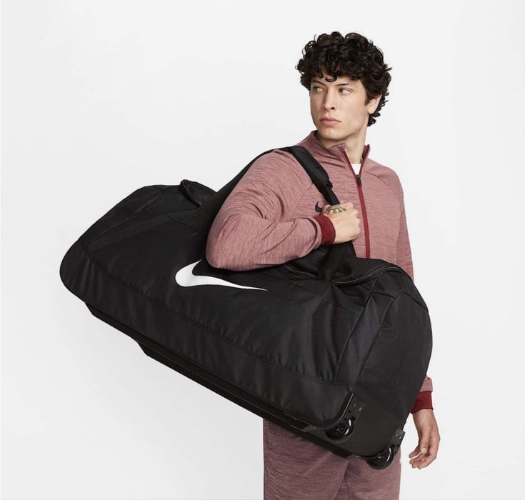 Сумка Nike Club Team Roller Bag BA5199-010