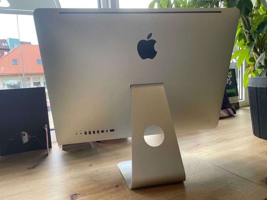 Komputer Apple iMac  A1311  21,5" / i5  + GW 12 msc